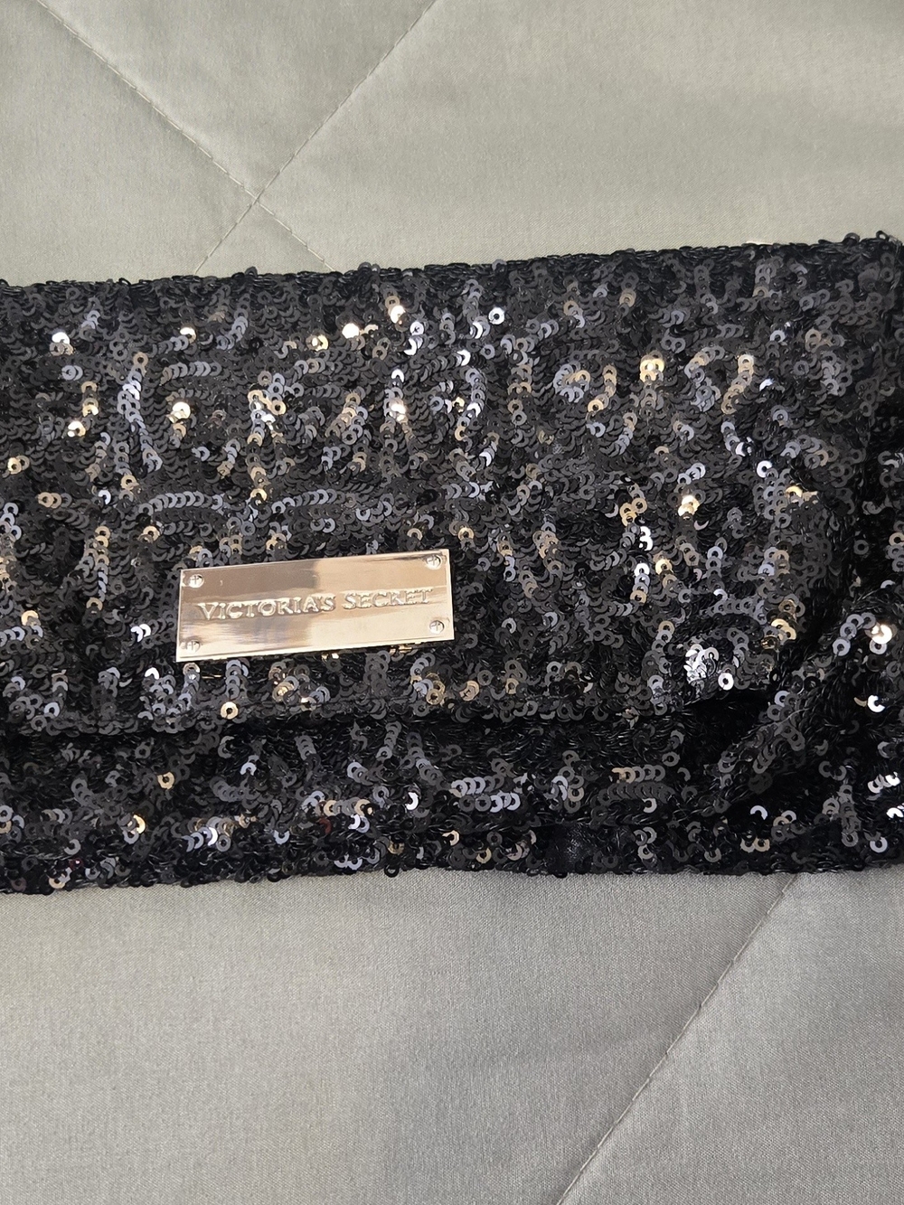 Victoria’s Secret “Noir Tease” Black Sequin Clutch – New With Tags